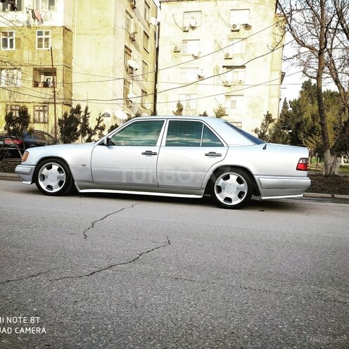 Mercedes 220 E 1994, 380,000 km - 2.2 l - Sumqayıt