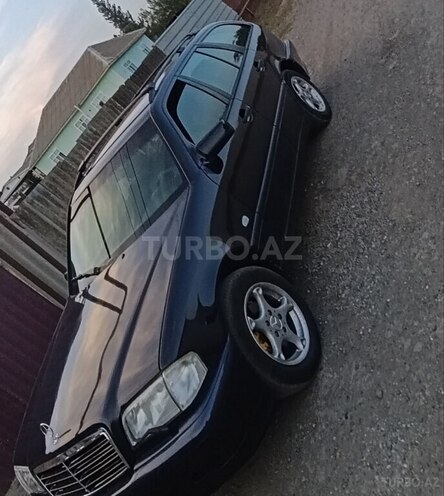Mercedes C 200 2000, 245,000 km - 2.0 л - Biləsuvar