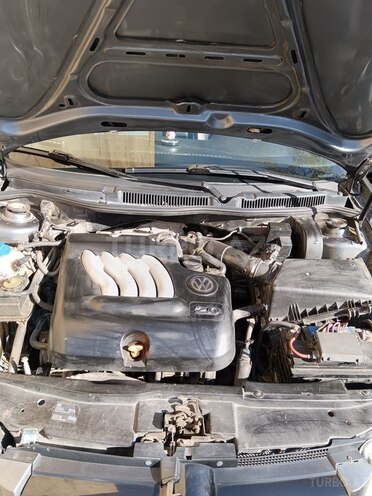 Volkswagen Jetta 2004, 300,000 km - 2.0 л - Bakı