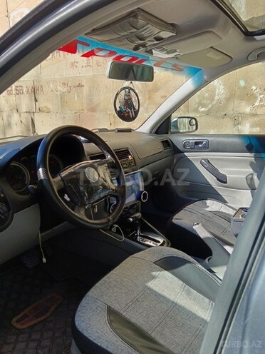Volkswagen Jetta 2004, 300,000 km - 2.0 л - Bakı