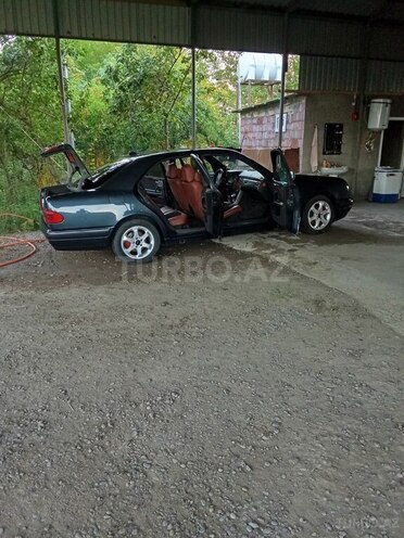 Mercedes E 230 1997, 391,098 km - 2.3 л - Saatlı