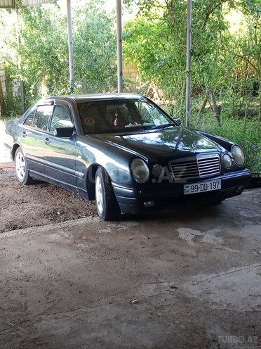 Mercedes E 230 1997, 391,098 km - 2.3 л - Saatlı