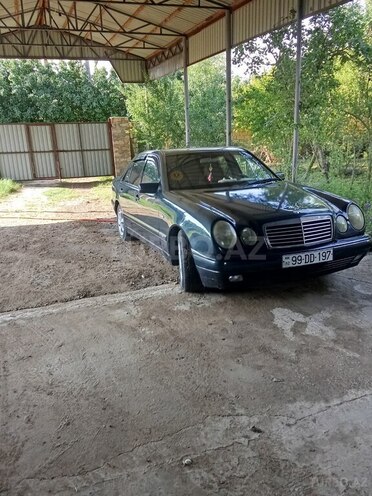 Mercedes E 230 1997, 391,098 km - 2.3 л - Saatlı