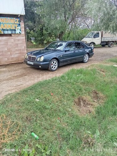 Mercedes E 230 1997, 391,098 km - 2.3 л - Saatlı