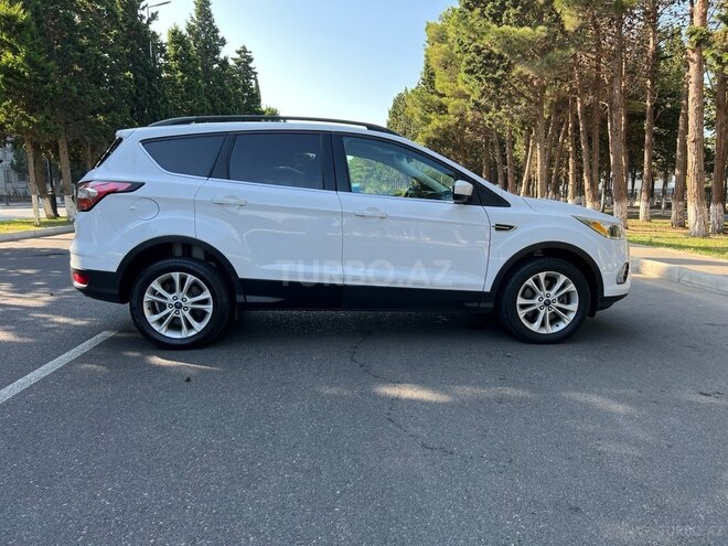 Ford Escape 2018, 259,000 km - 1.5 l - Bakı