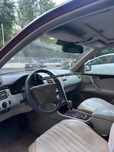 Mercedes E 240 1999, 420,000 km - 2.4 l - Bakı