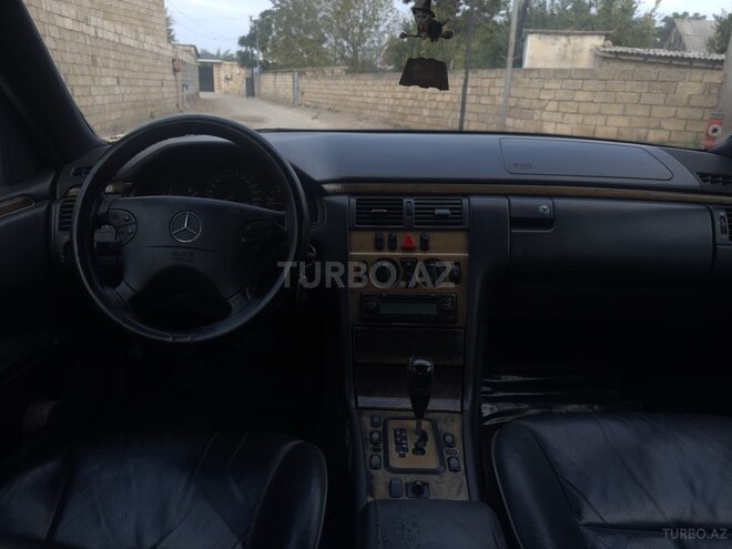 Mercedes E 270 2001, 497,000 km - 2.7 л - Bakı