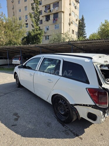 Opel Astra 2006, 235,400 km - 1.3 l - Bakı