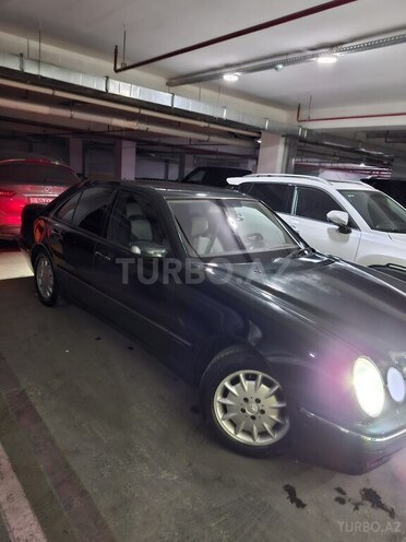 Mercedes E 320 2001, 460,000 km - 3.2 l - Bakı