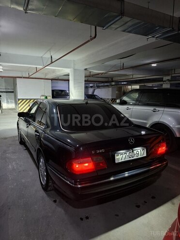 Mercedes E 320 2001, 460,000 km - 3.2 l - Bakı