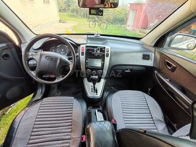Hyundai Tucson 2008, 121,092 km - 2.0 l - Astara