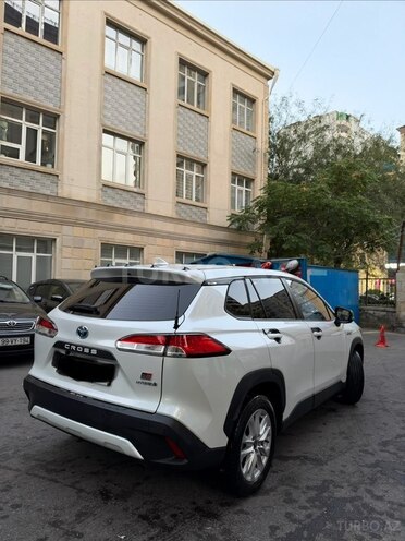 Toyota Corolla Cross 2024, 37,500 km - 2.0 л - Bakı