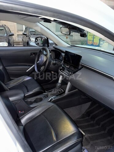 Toyota Corolla Cross 2024, 37,500 km - 2.0 л - Bakı