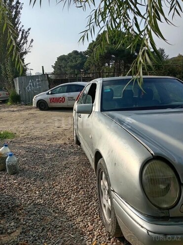 Mercedes E 230 1996, 376,000 km - 2.3 l - Bakı