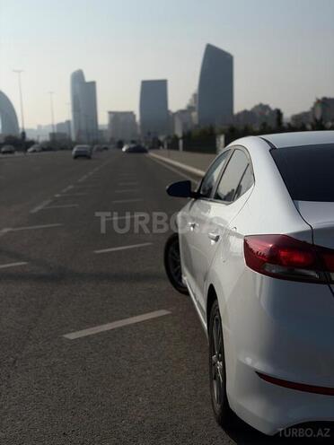 Hyundai Elantra 2017, 273,588 km - 2.0 л - Bakı