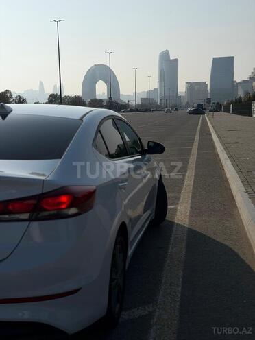 Hyundai Elantra 2017, 273,588 km - 2.0 л - Bakı