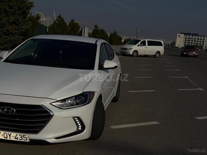 Hyundai Elantra 2017, 273,588 km - 2.0 л - Bakı