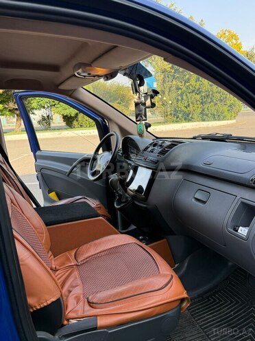 Mercedes  2008, 285,000 km - 2.1 l - Qazax