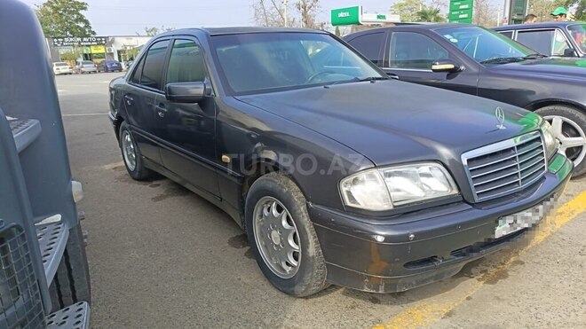 Mercedes C 180 1999, 490,000 km - 1.8 л - Salyan