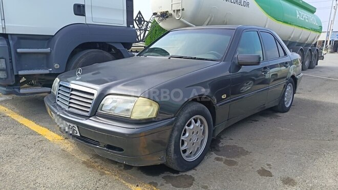 Mercedes C 180 1999, 490,000 km - 1.8 л - Salyan