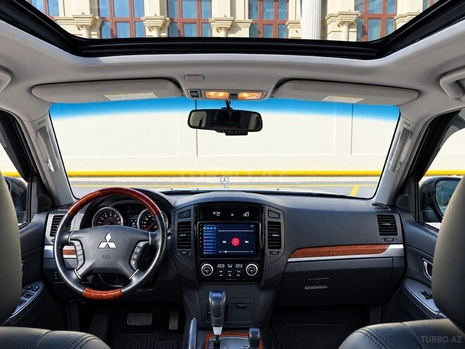 Mitsubishi Pajero 2007, 75,000 km - 3.0 l - Bakı