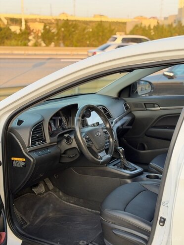 Hyundai Avante 2016, 253,000 km - 1.6 l - Bakı