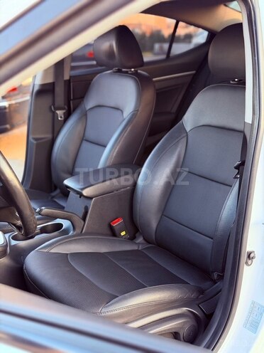 Hyundai Avante 2016, 253,000 km - 1.6 l - Bakı