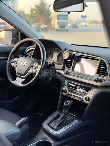 Hyundai Avante 2016, 253,000 km - 1.6 l - Bakı
