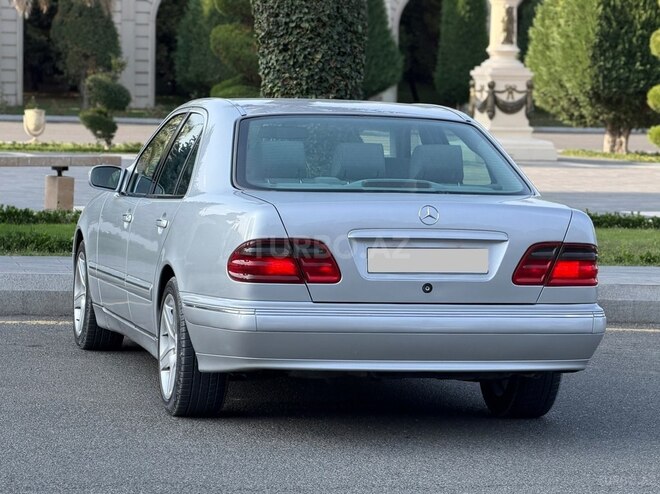 Mercedes E 240 2000, 289,547 km - 2.4 l - Gəncə