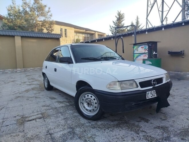 Opel Astra 1994, 250,000 km - 1.6 l - Xaçmaz