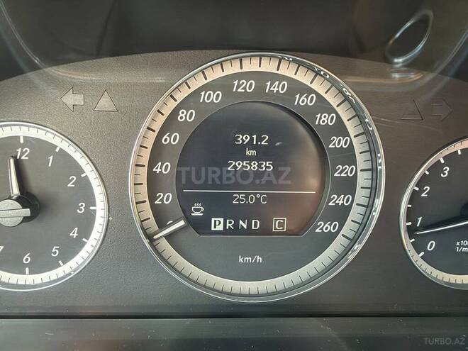 Mercedes E 250 2010, 295,835 km - 1.8 л - Bakı