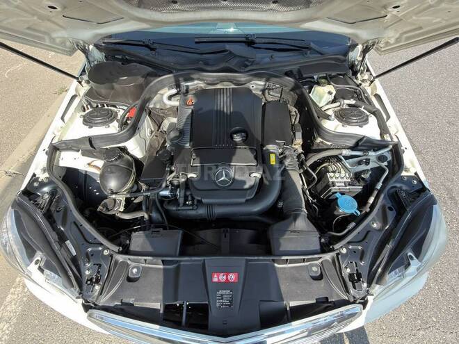 Mercedes E 250 2010, 295,835 km - 1.8 л - Bakı