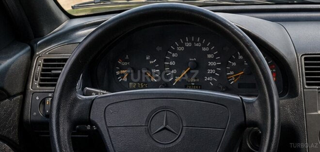 Mercedes C 220 1995, 283,841 km - 2.2 l - Masallı