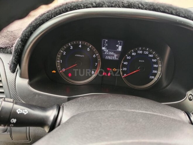 Hyundai Solaris 2015, 226,033 km - 1.6 l - Bakı