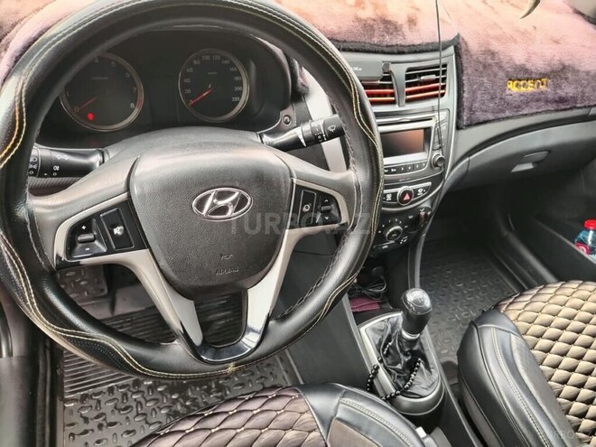 Hyundai Solaris 2015, 226,033 km - 1.6 l - Bakı