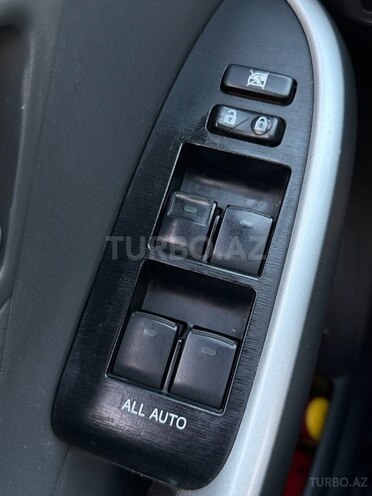 Toyota Prius 2011, 270,000 km - 1.8 l - Bakı