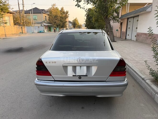 Mercedes C 230 1998, 252,800 km - 2.3 l - Yevlax
