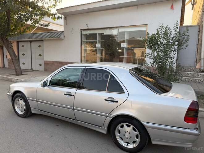 Mercedes C 230 1998, 252,800 km - 2.3 l - Yevlax