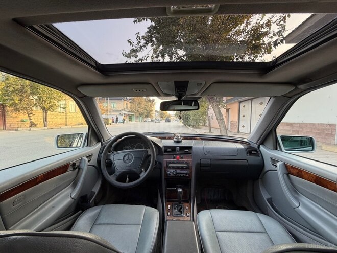 Mercedes C 230 1998, 252,800 km - 2.3 l - Yevlax