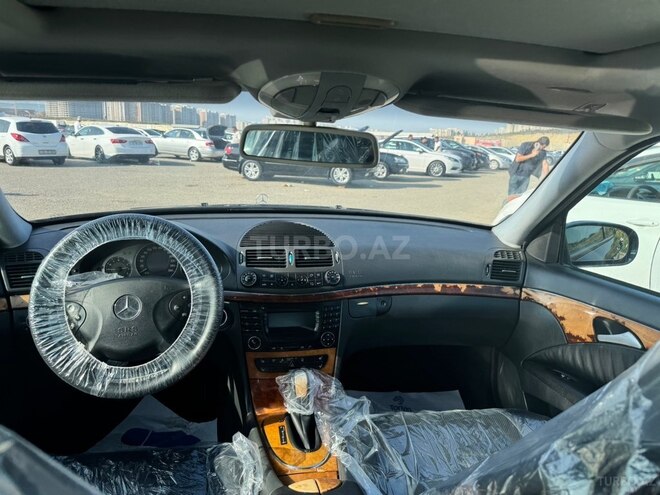 Mercedes E 240 2002, 225,500 km - 2.6 l - Bakı