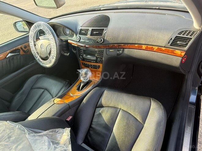 Mercedes E 240 2002, 225,500 km - 2.6 l - Bakı