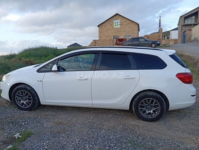 Opel Astra 2012, 257,000 km - 1.4 l - Bakı