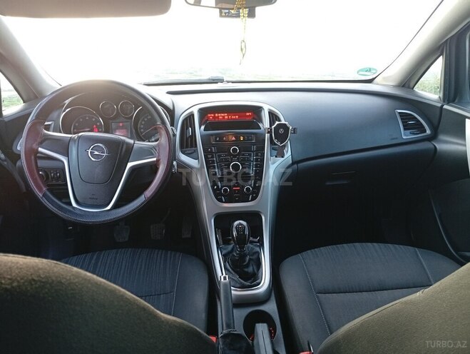 Opel Astra 2012, 257,000 km - 1.4 l - Bakı