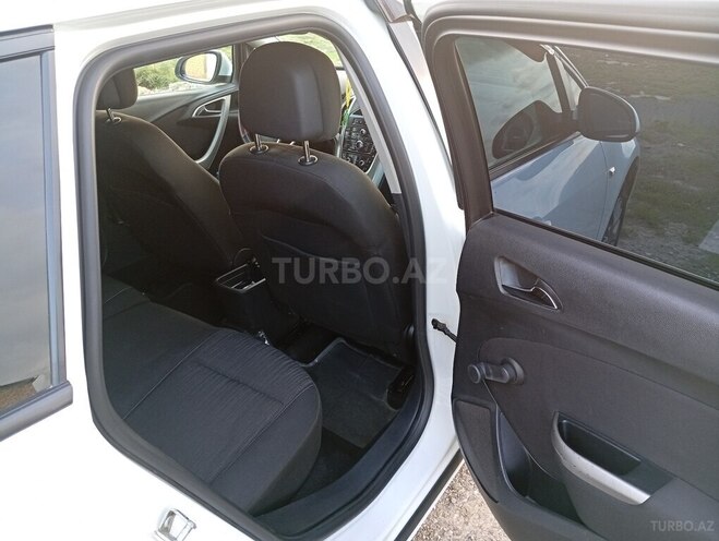 Opel Astra 2012, 257,000 km - 1.4 l - Bakı