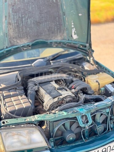 Mercedes C 280 1995, 340,000 km - 2.8 l - Bakı
