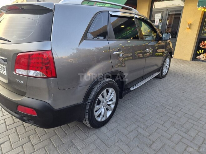 Kia Sorento 2009, 330,000 km - 2.2 л - Bakı