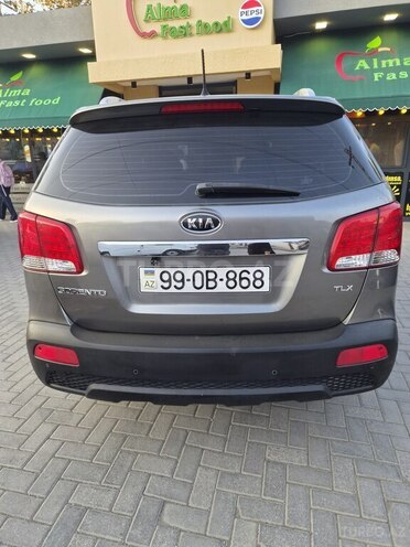 Kia Sorento 2009, 330,000 km - 2.2 л - Bakı