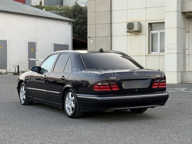 Mercedes E 220 2000, 443,000 km - 2.2 л - Bakı