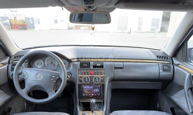 Mercedes E 220 2000, 443,000 km - 2.2 л - Bakı