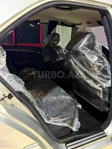 Mercedes C 200 1999, 290,000 km - 2.0 l - Sumqayıt